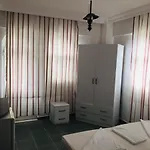 Alper Hotel *